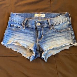 Daisy-Duke Hollister Shorts